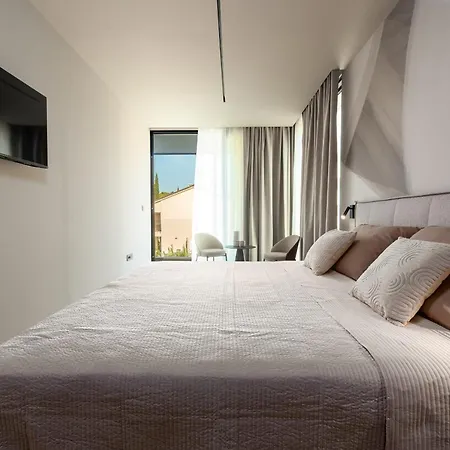 Carrara Zadarvillas